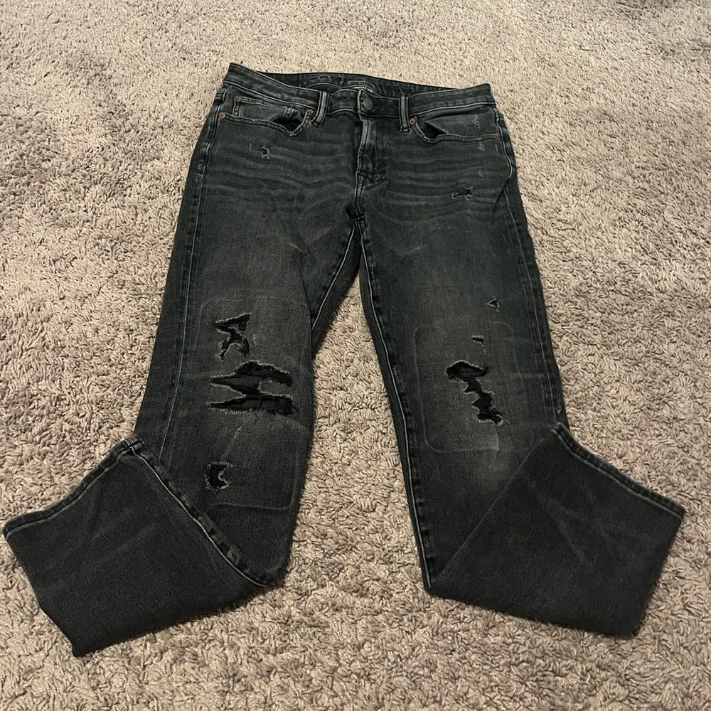 Men’s black American eagle jeans